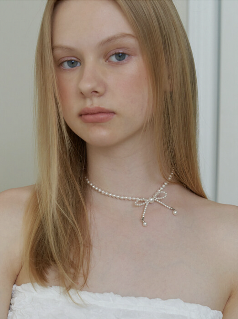 swrovski ribbon necklace