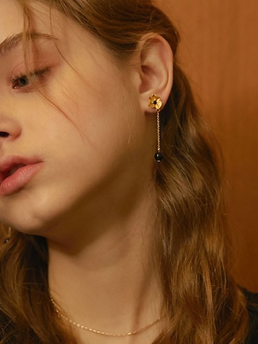 black mini flower earring