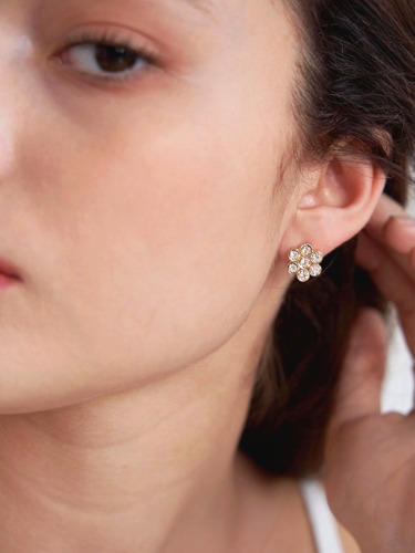 white cubic flower earring